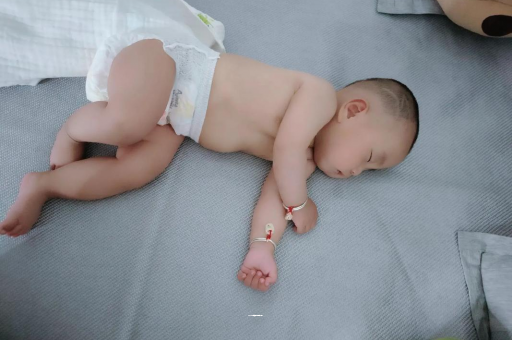 柳林宝宝发烧可以喝牛奶吗